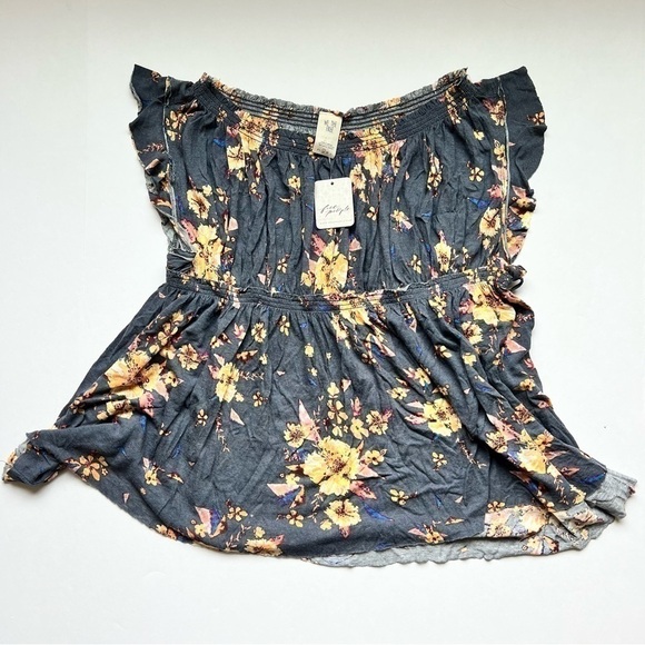 Free People Navy Floral Cap Sleeve Baby Doll Top Size Small NWT - Picture 3 of 6